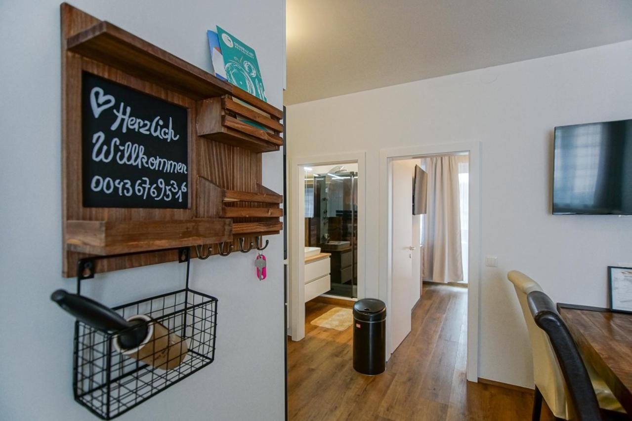 Auszeit Steiraland 8 Mit Ueberdachten Balkon Und Parkplatz Λεόμπεν Εξωτερικό φωτογραφία