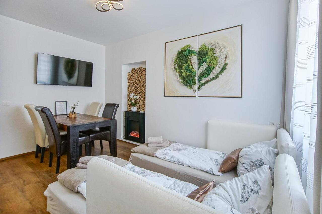 Auszeit Steiraland 8 Mit Ueberdachten Balkon Und Parkplatz Λεόμπεν Εξωτερικό φωτογραφία